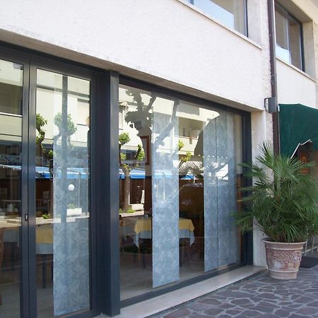 Hotel Sole Giulianova Exterior photo